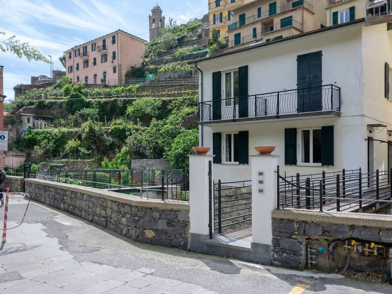 Appartamento Joivy Family Flat With Little Patio, Cinque Terre Vernazza Esterno foto